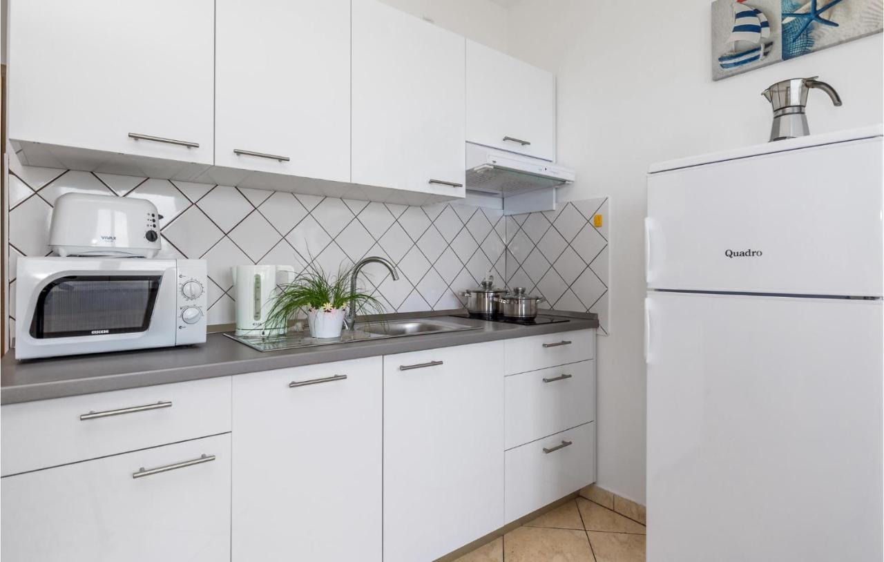 Nice Apartment In Volosko With Kitchen Exterior foto